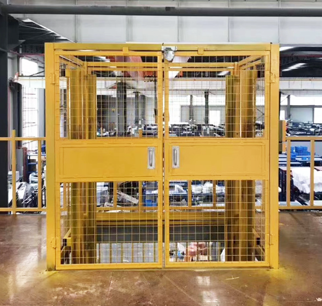 红河智能导轨式升降机亮相